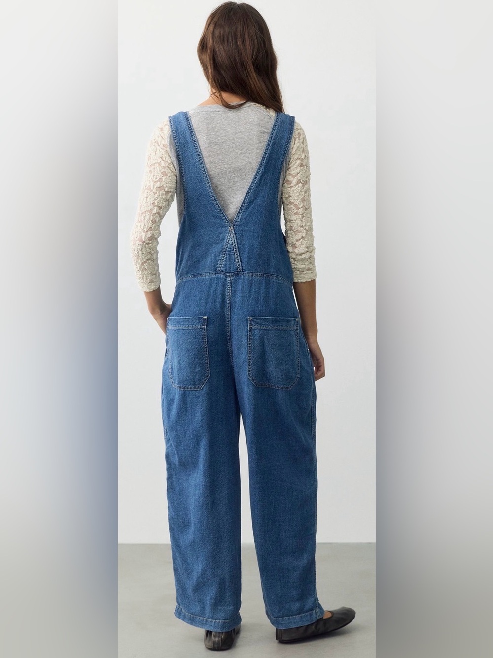 We The Free Women’s Jude One-Piece Bib in Mid Indigo. Size Medium, 100% Cotton - Picture 2 of 9